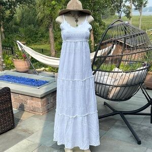 Jessica Simpson White Lace Maxi Dress size M